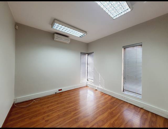 278M² OFFICE TO LET IN CARLSWALD